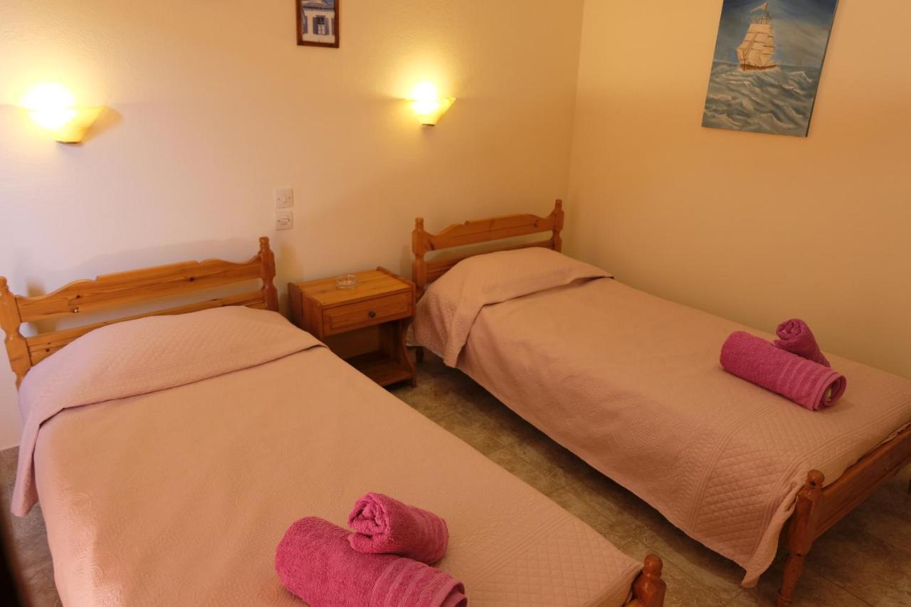 Taxiarchis Apartments Szkiáthosz Kültér fotó