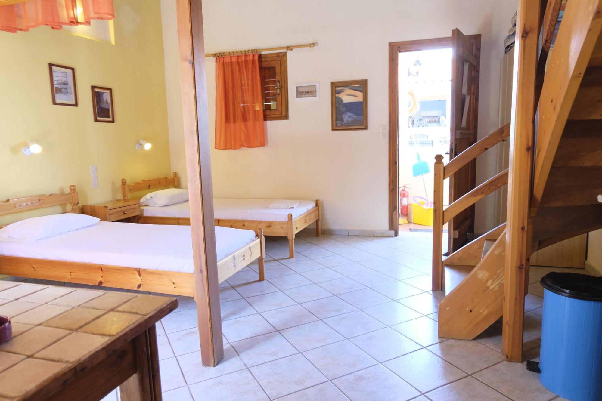Taxiarchis Apartments Szkiáthosz Szoba fotó