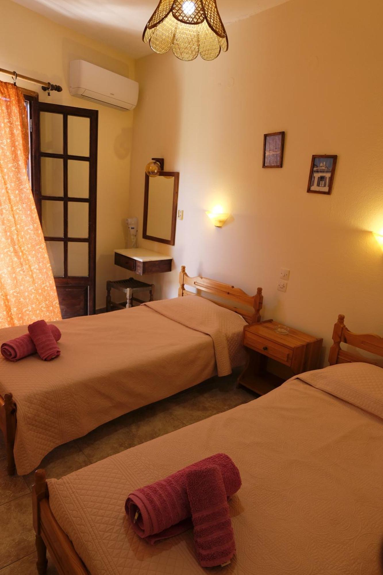 Taxiarchis Apartments Szkiáthosz Szoba fotó