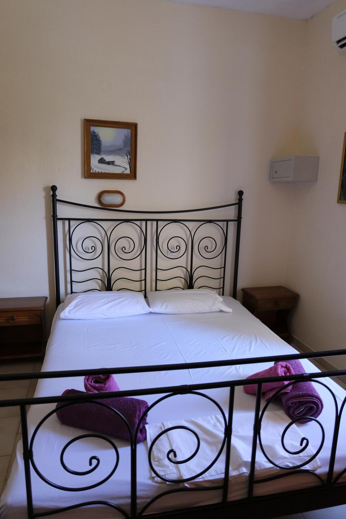 Taxiarchis Apartments Szkiáthosz Szoba fotó