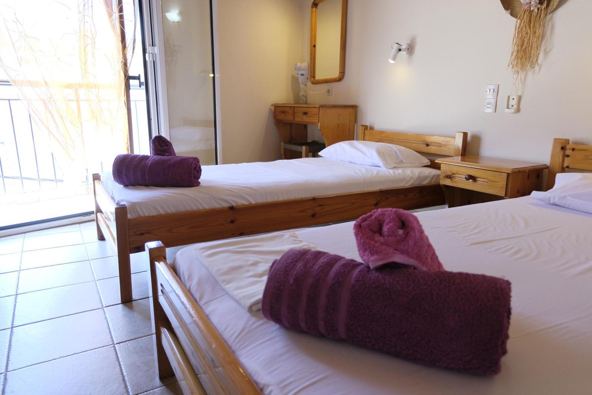 Taxiarchis Apartments Szkiáthosz Szoba fotó
